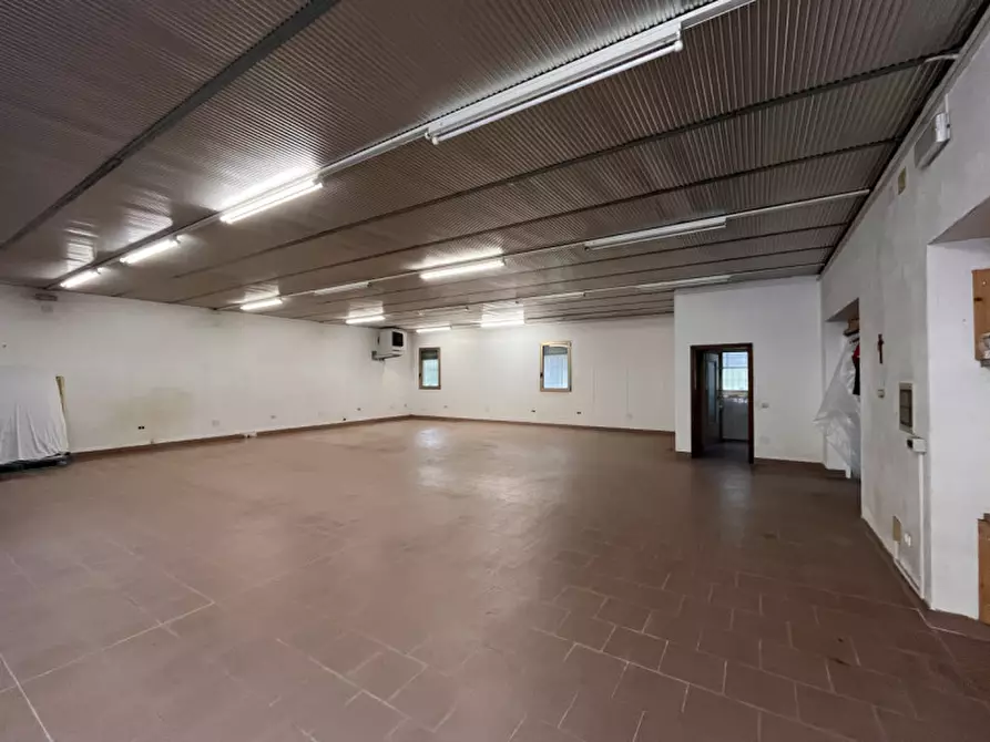 Immagine 9 di Magazzino in affitto  in Via Colloredo a Sossano