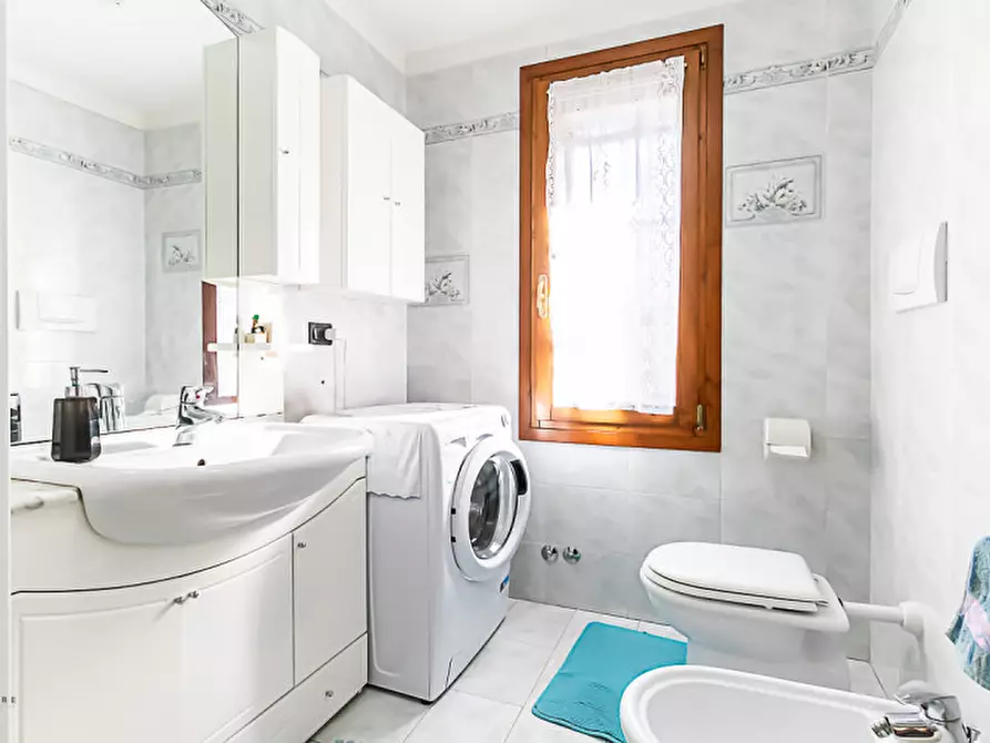 Immagine 9 di Villetta a schiera in vendita  in Via Croce di Vedrana a Budrio