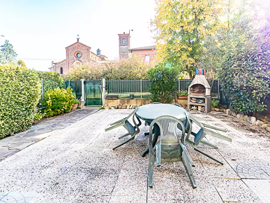 Immagine 49 di Villetta a schiera in vendita  in Via Croce di Vedrana a Budrio