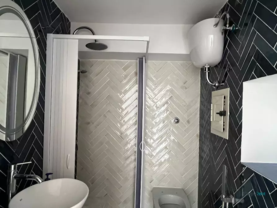 Immagine 11 di Appartamento in affitto  in Via Giovanni Pascoli a Napoli