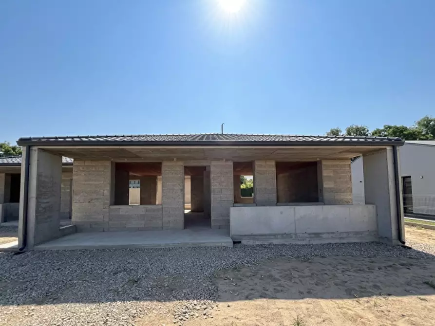 Immagine 1 di Casa indipendente in vendita  a San Bonifacio