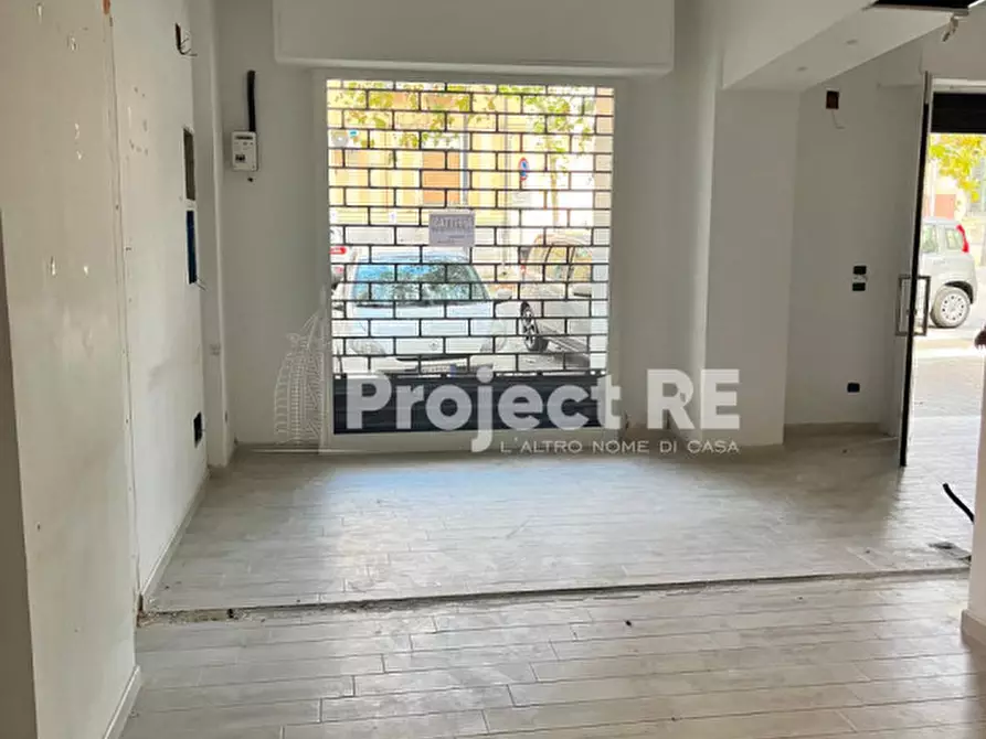 Immagine 2 di Negozio in affitto  in Viale Giovanni Amendola a Reggio Di Calabria