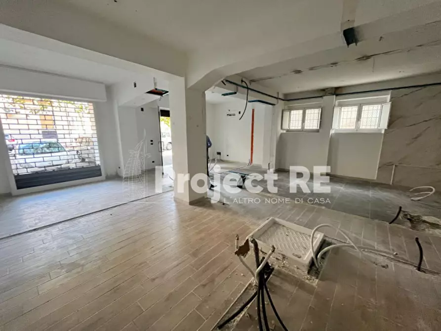Immagine 5 di Negozio in affitto  in Viale Giovanni Amendola a Reggio Di Calabria