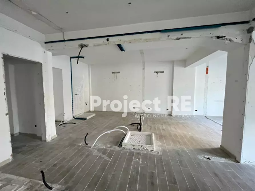 Immagine 6 di Negozio in affitto  in Viale Giovanni Amendola a Reggio Di Calabria