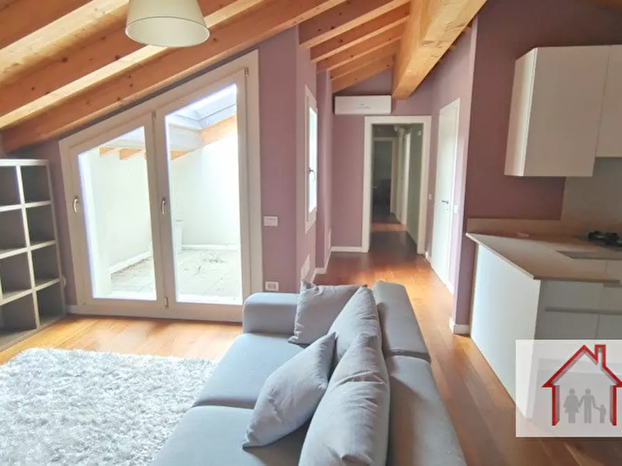 Immagine 1 di Attico in vendita  in via del Medico a Volpago Del Montello