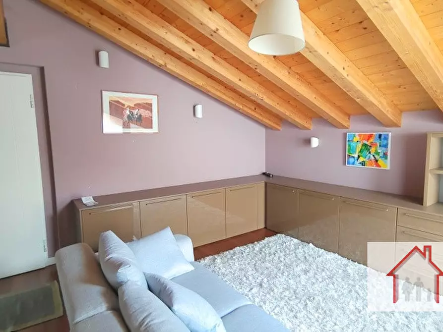 Immagine 3 di Attico in vendita  in via del Medico a Volpago Del Montello