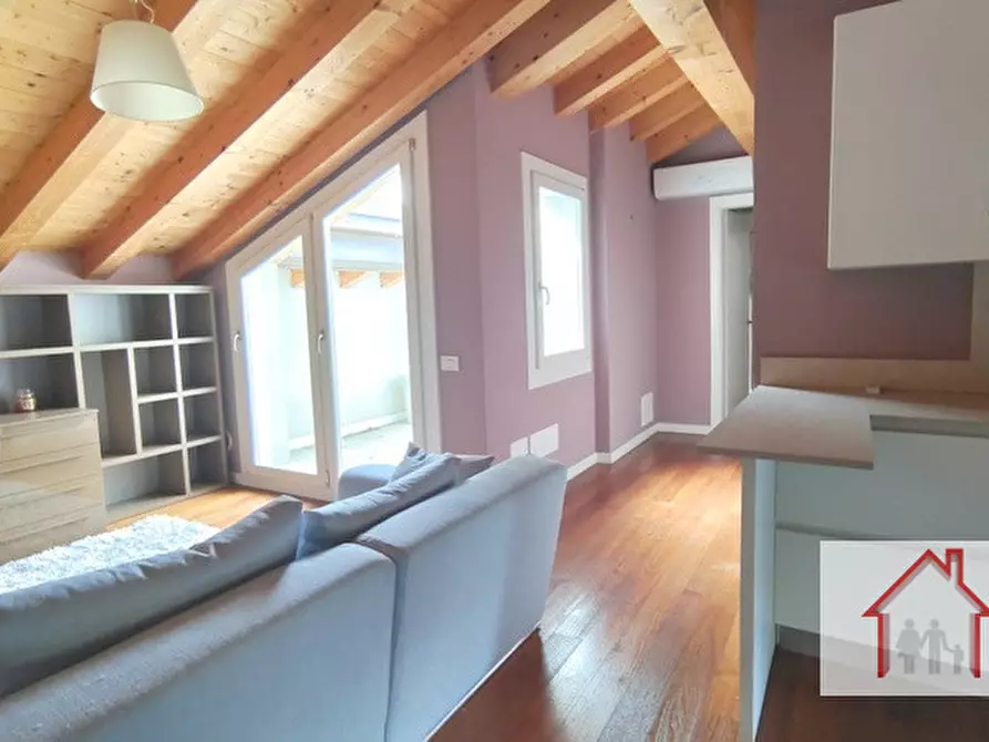 Immagine 4 di Attico in vendita  in via del Medico a Volpago Del Montello