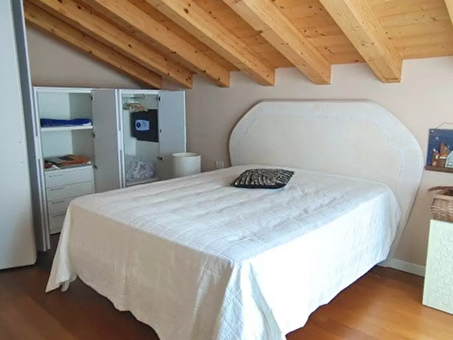 Immagine 9 di Attico in vendita  in via del Medico a Volpago Del Montello