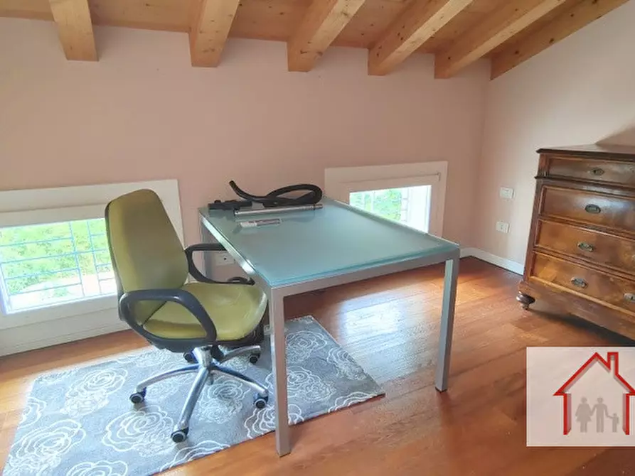 Immagine 10 di Attico in vendita  in via del Medico a Volpago Del Montello