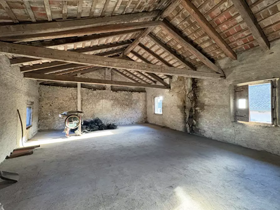 Immagine 5 di Rustico / casale in vendita  in Via Primo Maggio a Pradamano