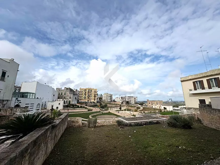 Immagine 1 di Casa indipendente in vendita  in Via Giovanni Simonetti a Martina Franca