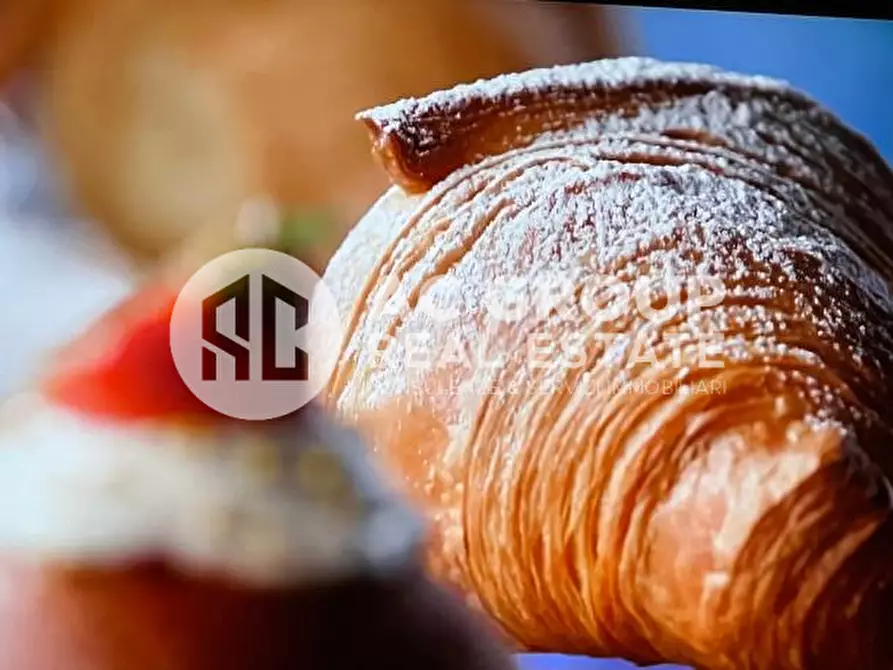 Immagine 1 di Attività commerciale in vendita  in Via Piave a Rovello Porro