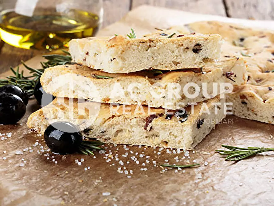 Immagine 4 di Attività commerciale in vendita  in Via Piave a Rovello Porro