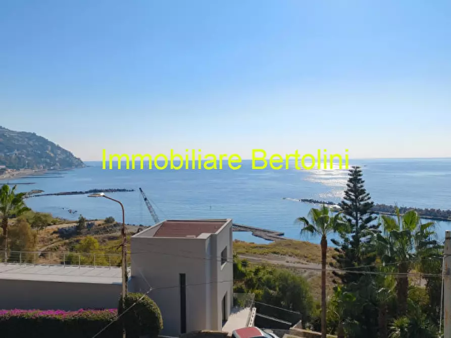 Immagine 1 di Appartamento in vendita  in OSPEDALETTI SUL MARE a Ospedaletti