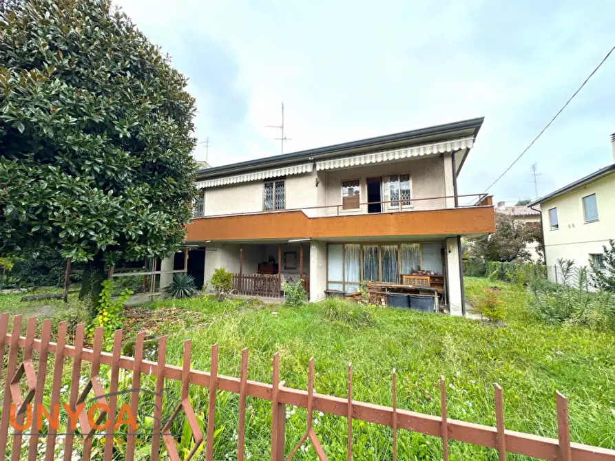 Immagine 1 di Casa indipendente in vendita  a Selvazzano Dentro