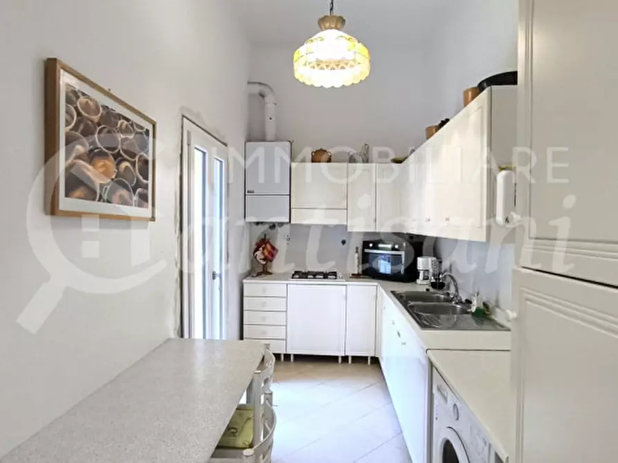 Immagine 10 di Appartamento in vendita  in Viale Francesco Petrarca a Firenze