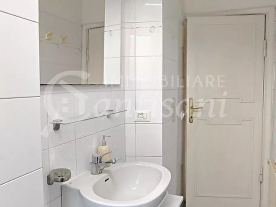 Immagine 18 di Appartamento in vendita  in Viale Francesco Petrarca a Firenze