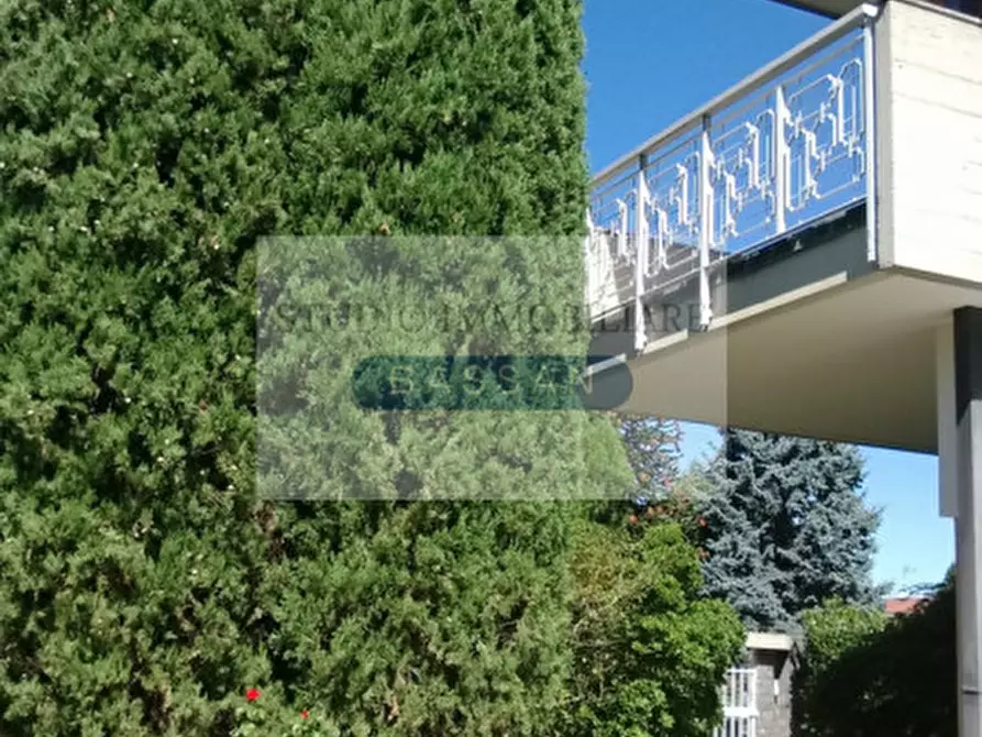 Immagine 6 di Villa in vendita  in via  Tevere 4 a Lonate Pozzolo