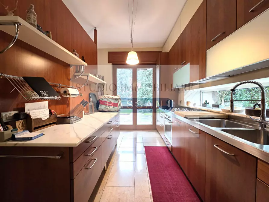 Immagine 9 di Casa indipendente in vendita  in via  Tevere 4 a Lonate Pozzolo