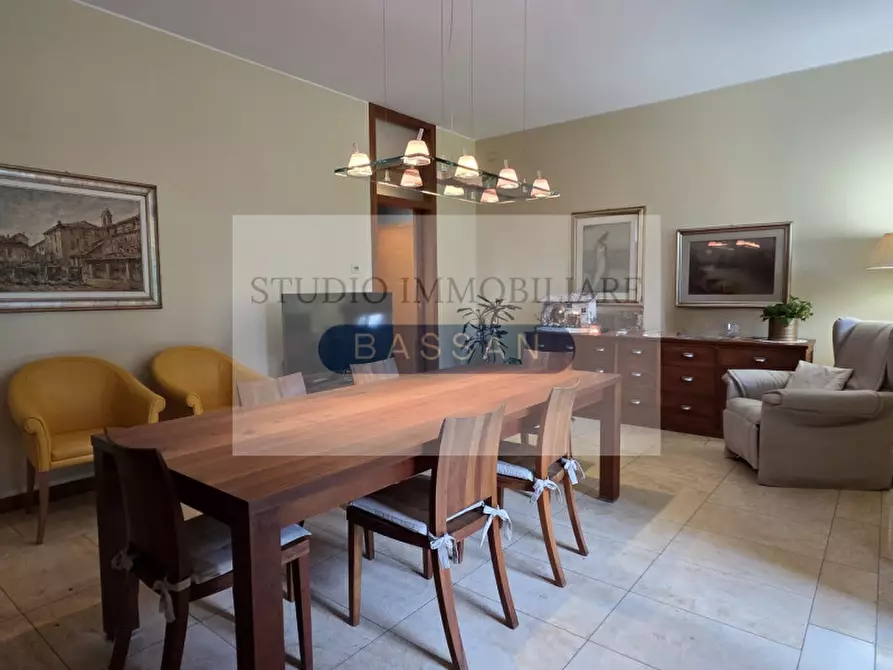 Immagine 17 di Villa in vendita  in via  Tevere 4 a Lonate Pozzolo