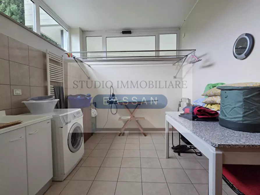 Immagine 22 di Villa in vendita  in via  Tevere 4 a Lonate Pozzolo