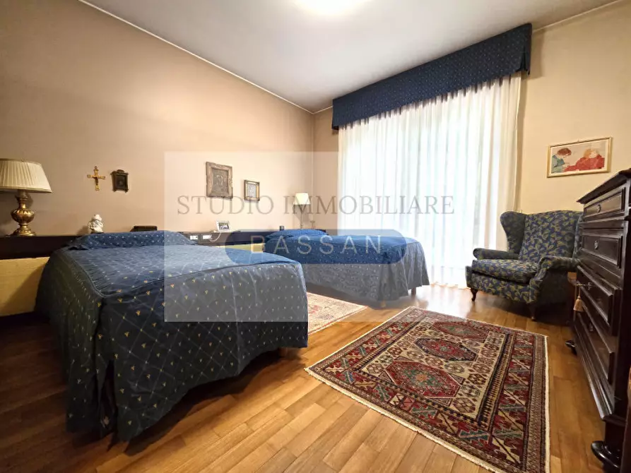 Immagine 26 di Villa in vendita  in via  Tevere 4 a Lonate Pozzolo