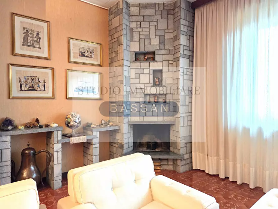 Immagine 35 di Villa in vendita  in via  Tevere 4 a Lonate Pozzolo