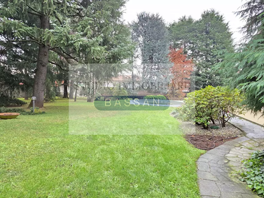 Immagine 52 di Casa indipendente in vendita  in via  Tevere 4 a Lonate Pozzolo