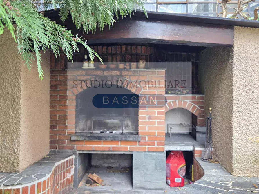 Immagine 58 di Villa in vendita  in via  Tevere 4 a Lonate Pozzolo