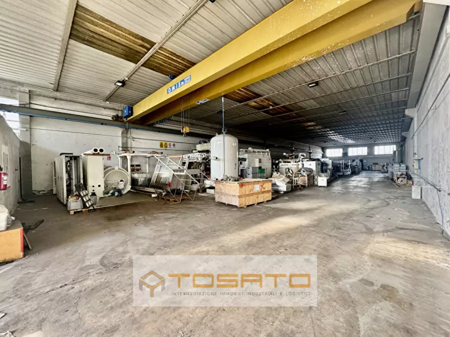 Immagine 1 di Capannone industriale in affitto  a San Giovanni Lupatoto