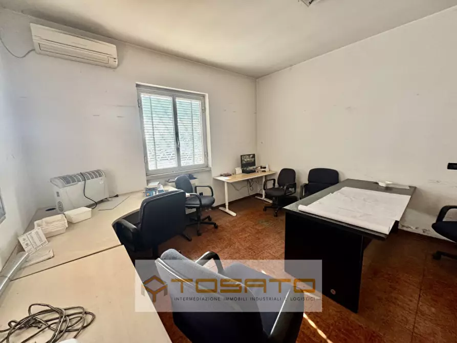 Immagine 7 di Capannone industriale in affitto  a San Giovanni Lupatoto