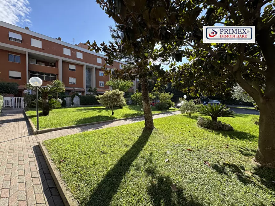 Immagine 3 di Appartamento in vendita  in Via Padre Massaruti a Roma