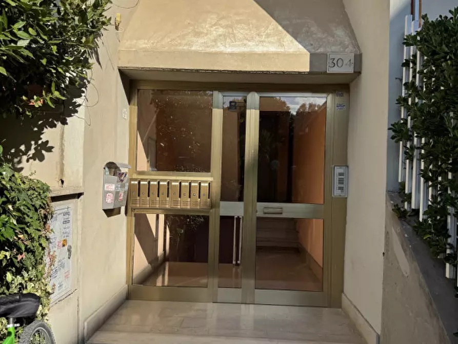 Immagine 5 di Appartamento in vendita  in Via Padre Massaruti a Roma