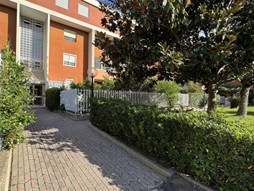 Immagine 39 di Appartamento in vendita  in Via Padre Massaruti a Roma