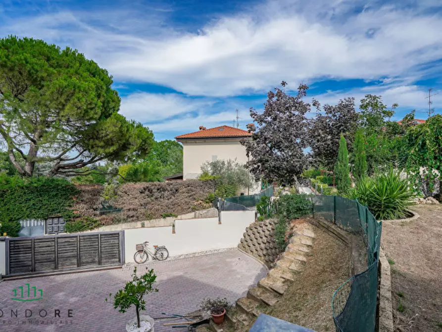 Immagine 13 di Villa in vendita  in VIA CROARA a San Lazzaro Di Savena