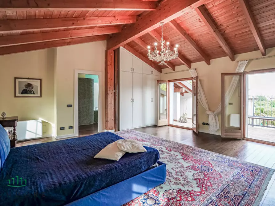 Immagine 44 di Villa in vendita  in VIA CROARA a San Lazzaro Di Savena