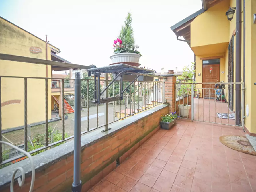 Immagine 3 di Appartamento in vendita  in Cascina Valdarenne 10 a Vanzago