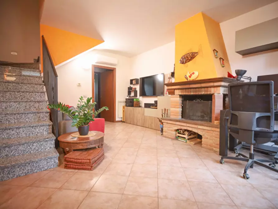 Immagine 4 di Appartamento in vendita  in Cascina Valdarenne 10 a Vanzago