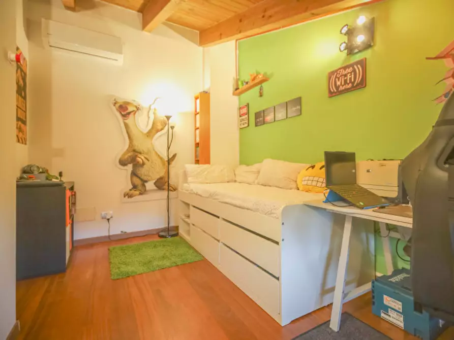 Immagine 15 di Appartamento in vendita  in Cascina Valdarenne 10 a Vanzago