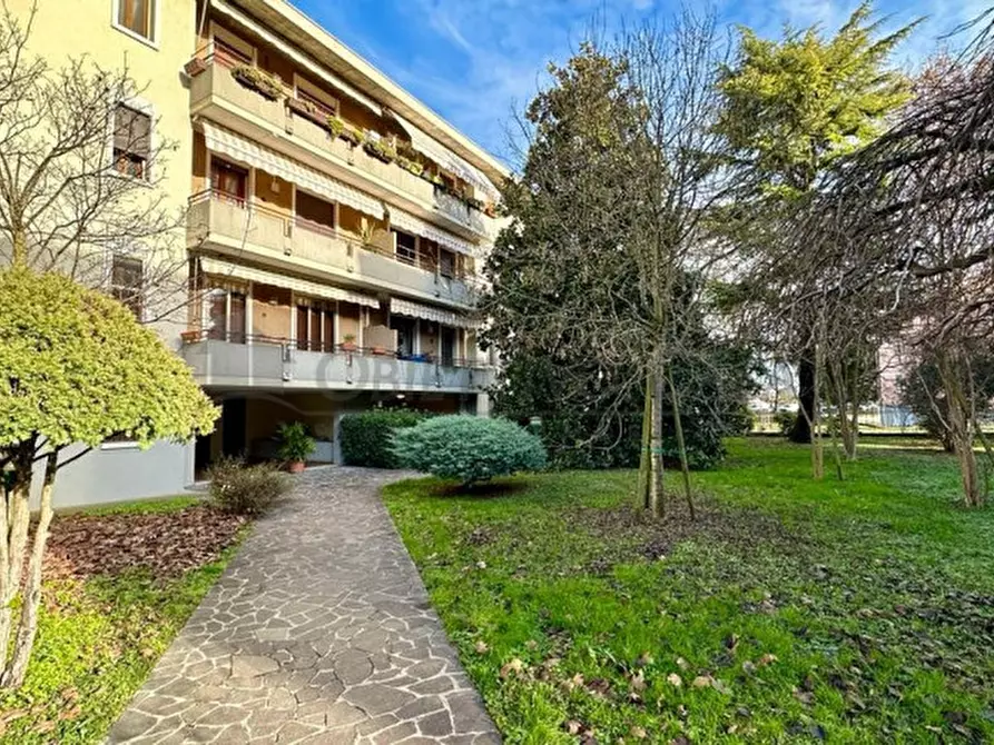 Immagine 30 di Appartamento in vendita  in Via Giovanni Pascoli a Padova