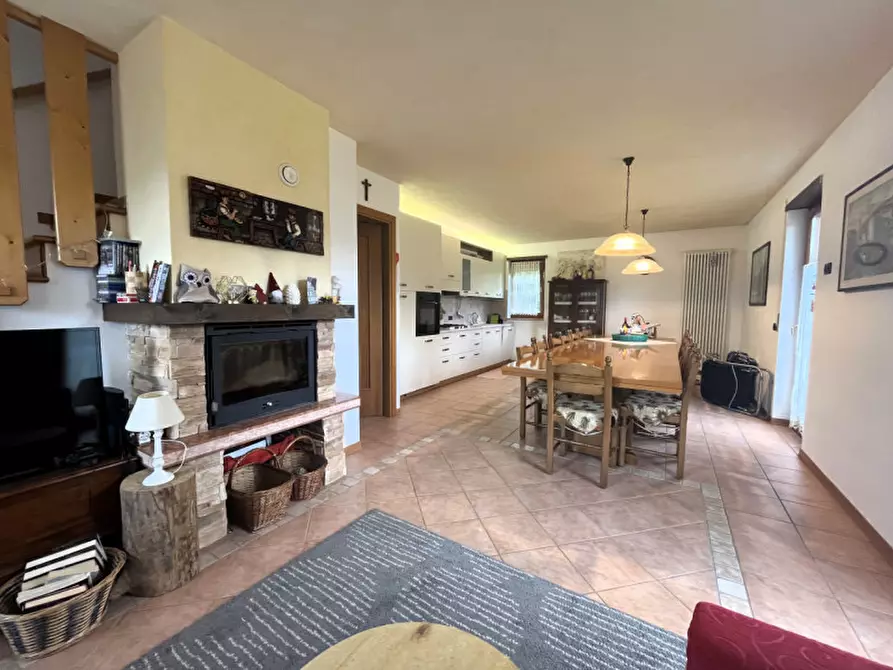 Immagine 2 di Villetta a schiera in vendita  in Via Dosso 1 a Roana