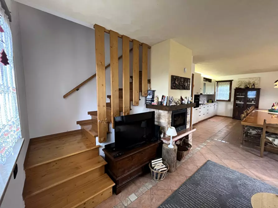 Immagine 3 di Villetta a schiera in vendita  in Via Dosso 1 a Roana