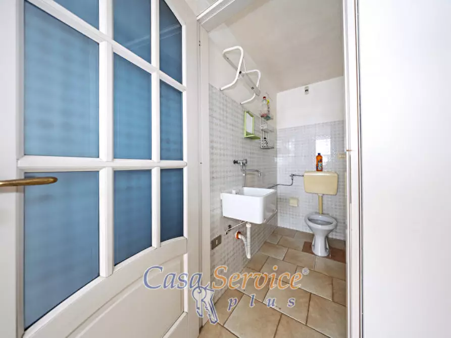 Immagine 13 di Laboratorio in vendita  in Corso XX Settembre a Casarano