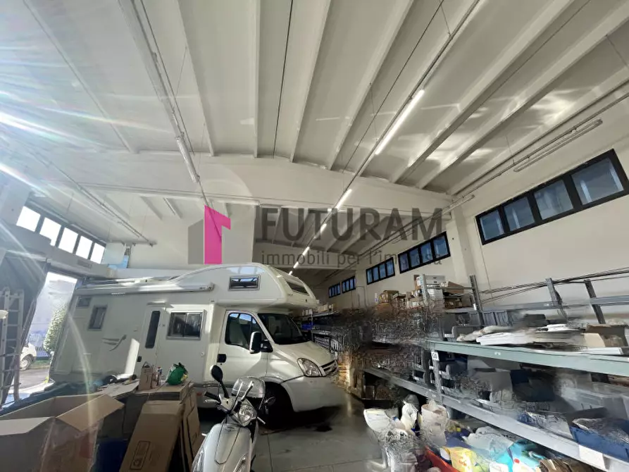 Immagine 10 di Capannone industriale in affitto  in via roma 1 a Masera' Di Padova