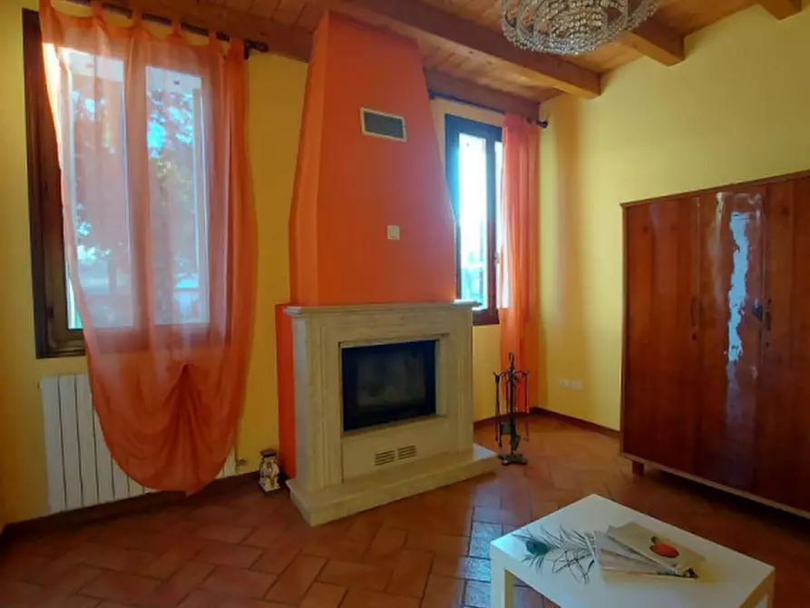 Immagine 2 di Casa indipendente in vendita  a Lusia