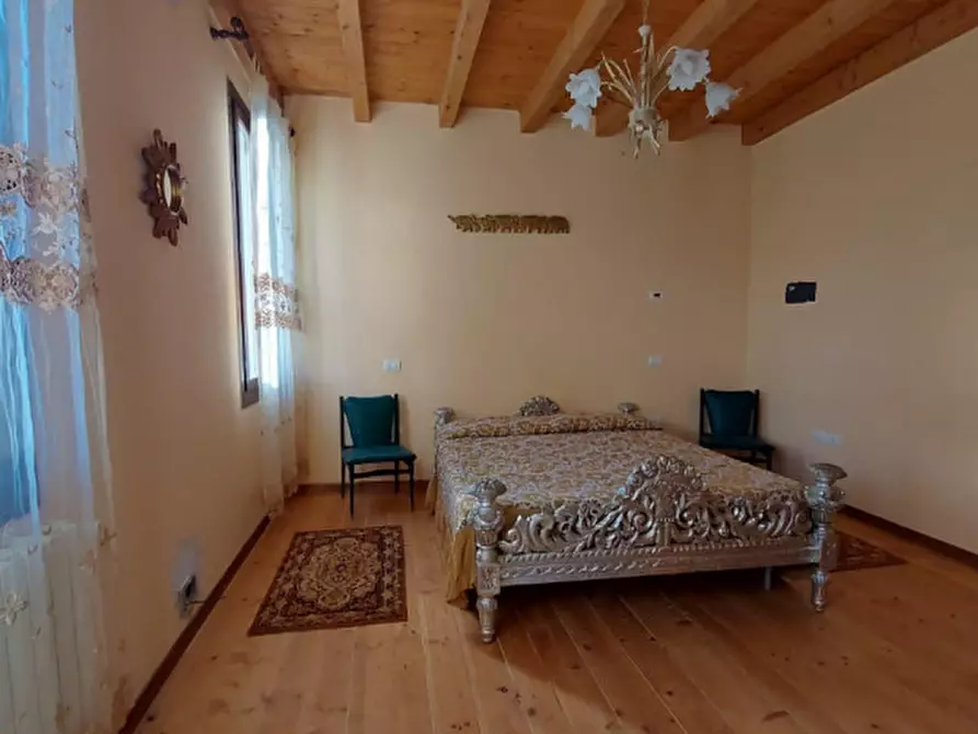 Immagine 11 di Casa indipendente in vendita  a Lusia