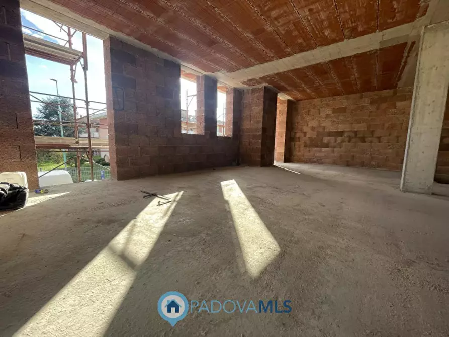 Immagine 2 di Casa quadrifamiliare in vendita  a Rubano