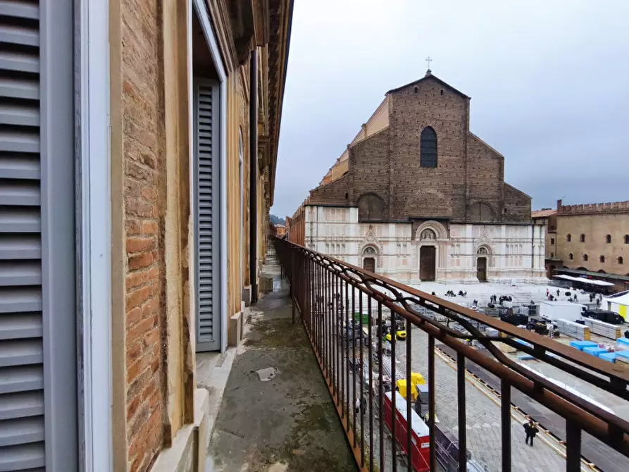 Immagine 1 di Appartamento in vendita  in via clavature a Bologna