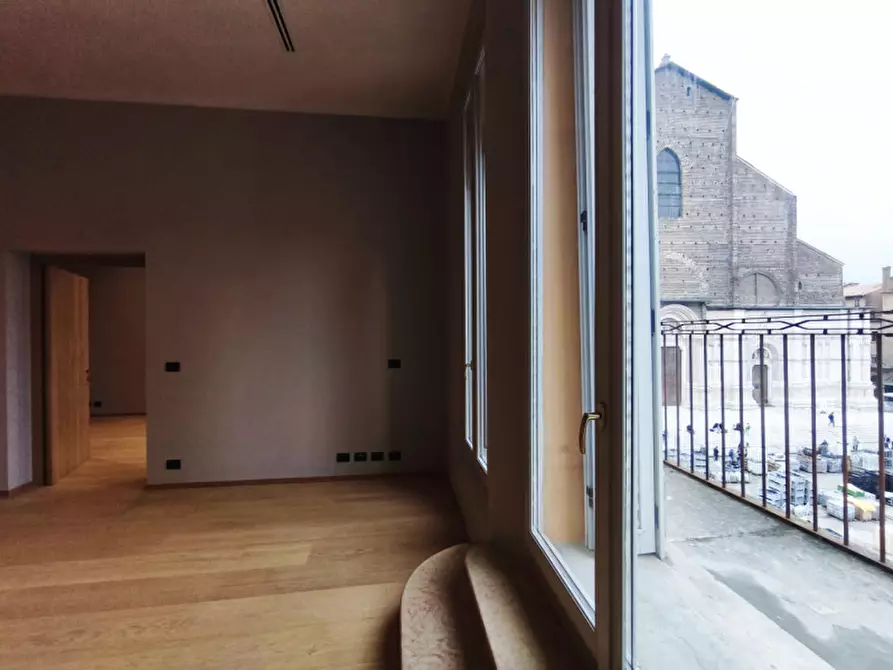 Immagine 8 di Appartamento in vendita  in via clavature a Bologna