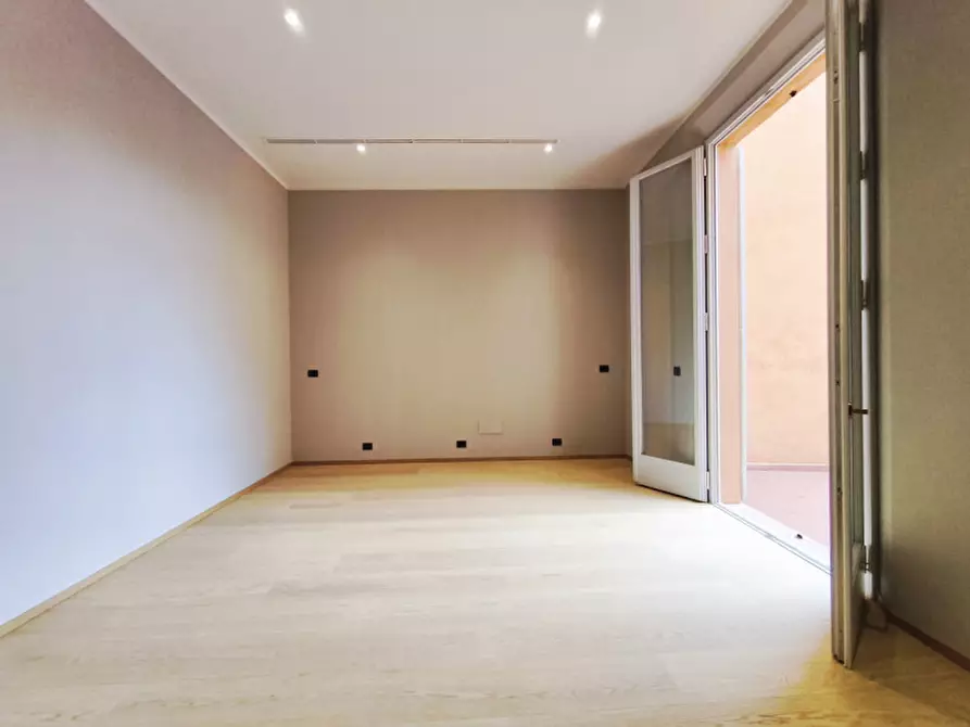 Immagine 14 di Appartamento in vendita  in via clavature a Bologna